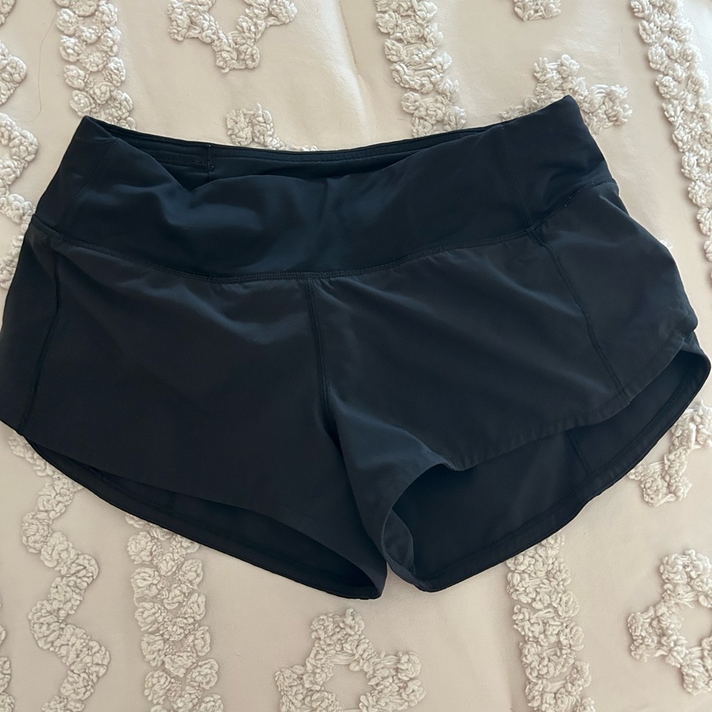 Lululemon Athletica Women's Black Hotty Hot 2.5 inch shorts